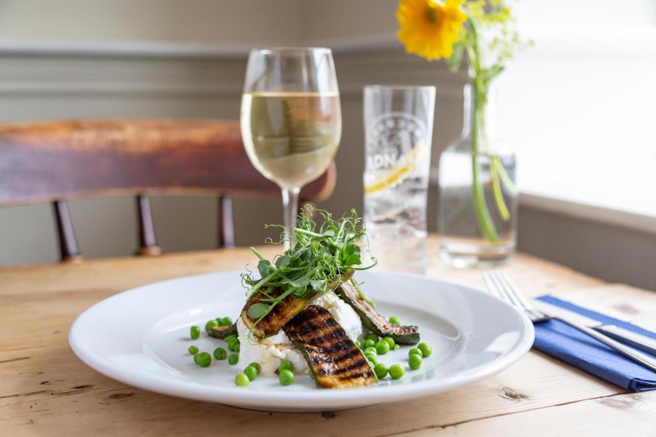 Five Bells Inn, Wrentham 외부 사진